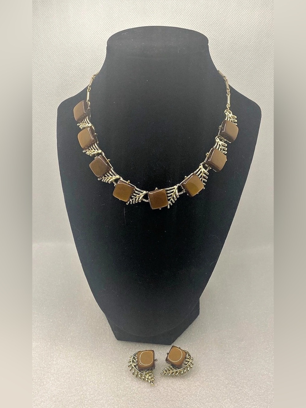Coro Necklace & Clip-On Earrings